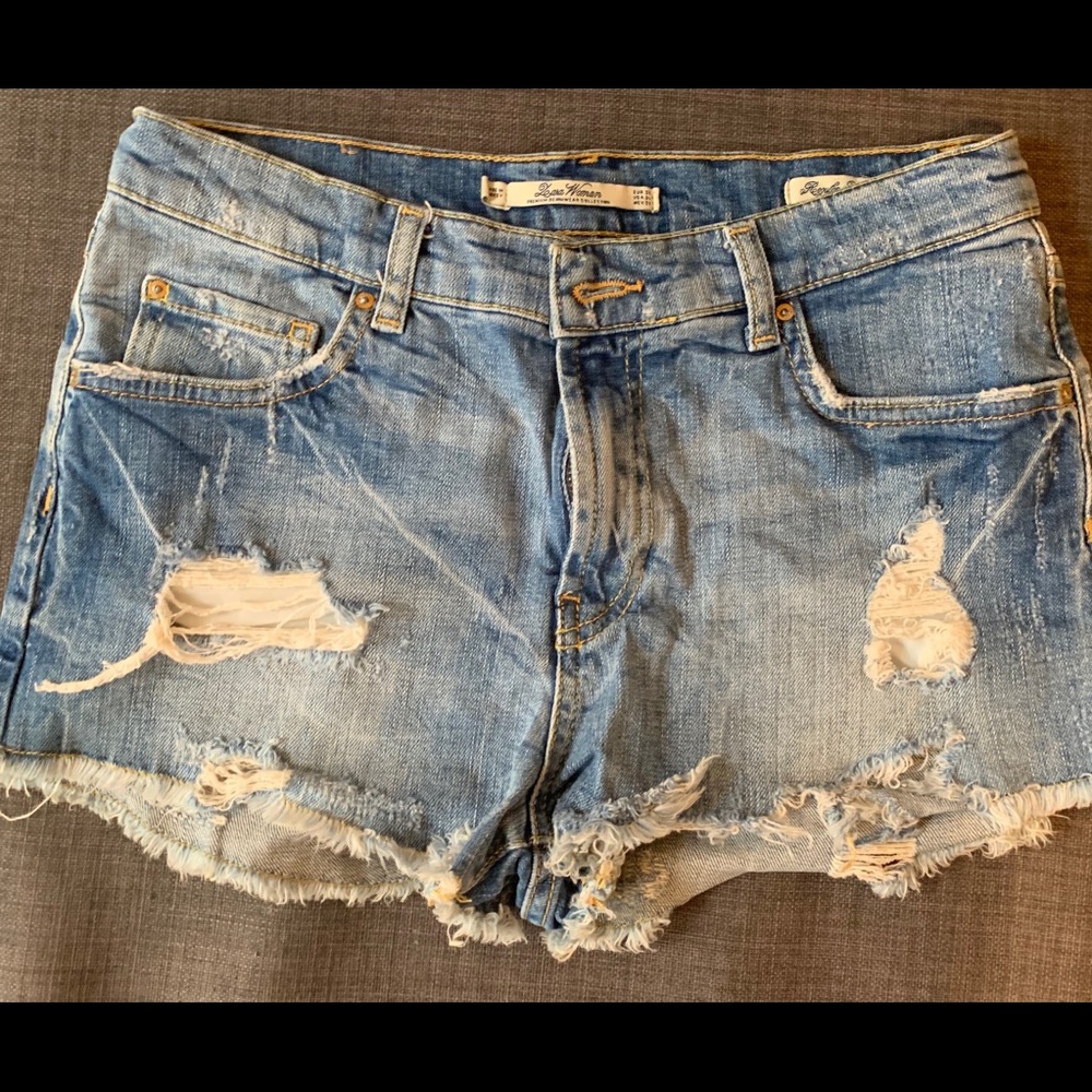 Zara Denim Shorts. Size.4